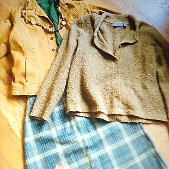 โ๏ธ Croft & Borrow Boucle' Cardigan Dijon Mustard EPLC Sz M-XL  IMO - Picture 2 of 16